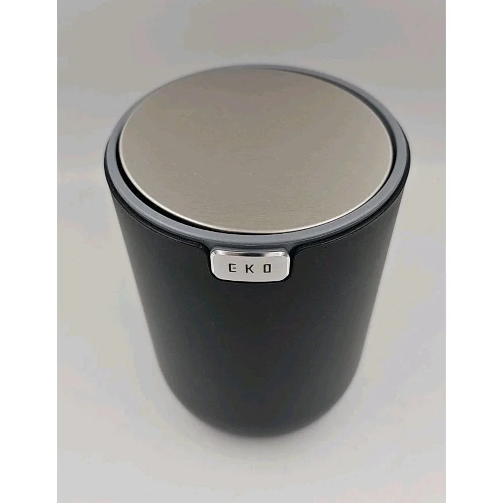 EKO Fandy Table Bin, 1.5L Mini Desk Trash‎ Can with Swing-Top Lid Matte Black
